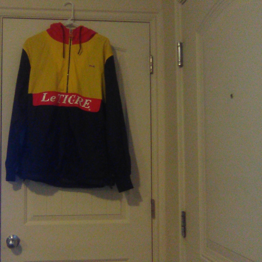 Wind breaker